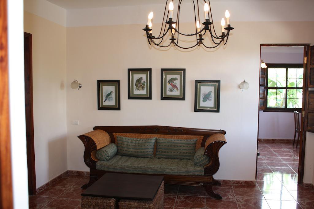 Apartamentos Finca La Cruz Tazacorte Room photo